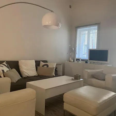 La Treille Au Coeur Du Village Apartment *