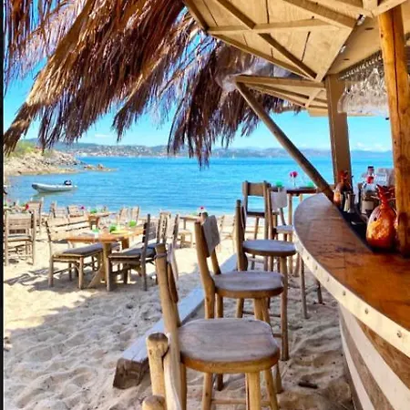 La Treille Au Coeur Du Village Apartment *