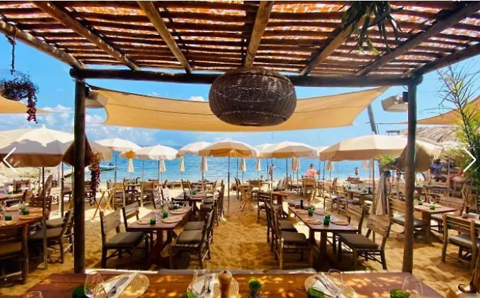 La Treille Au Coeur Du Village